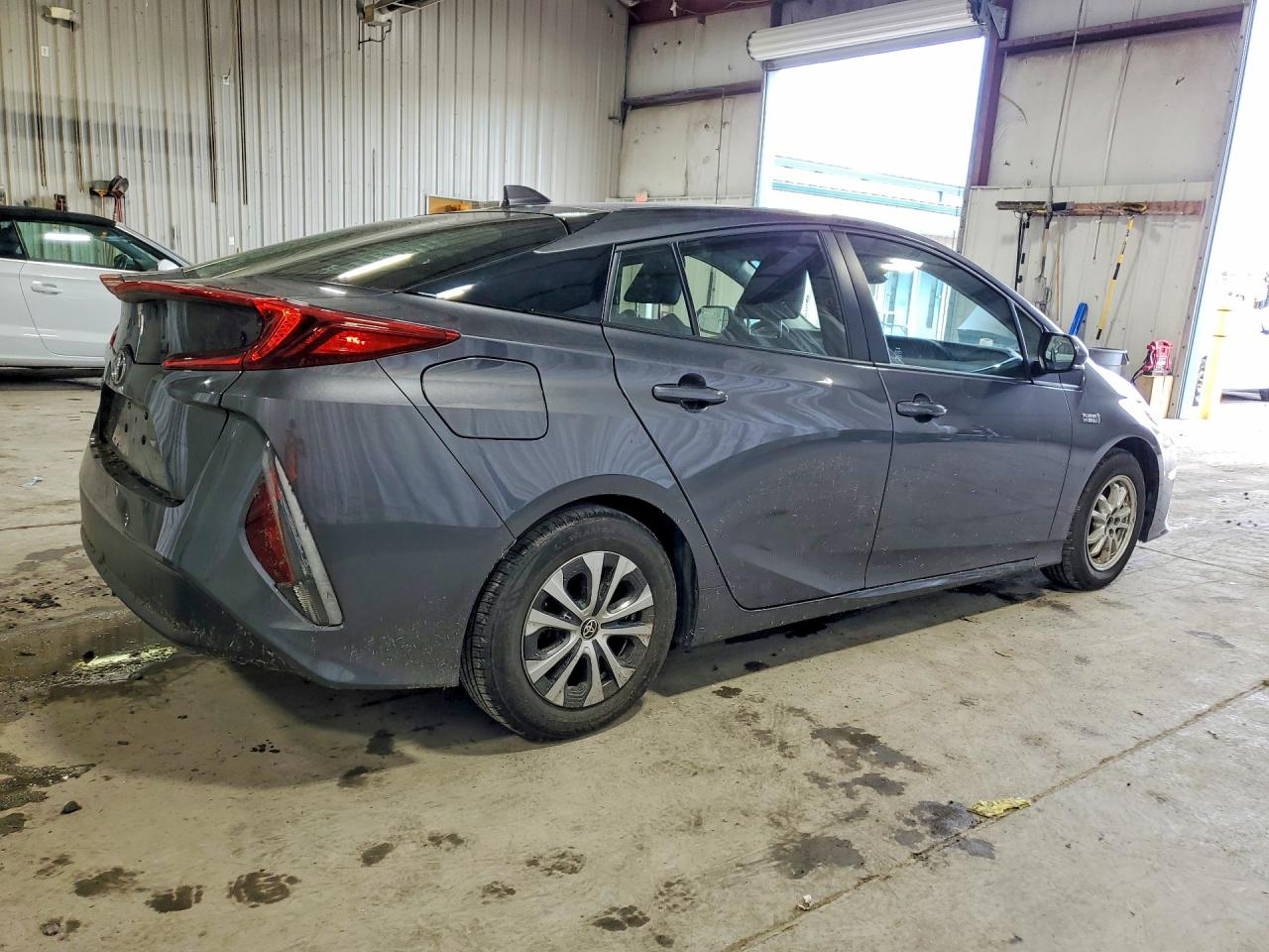 2022 TOYOTA PRIUS PRIME LE — снимка 3