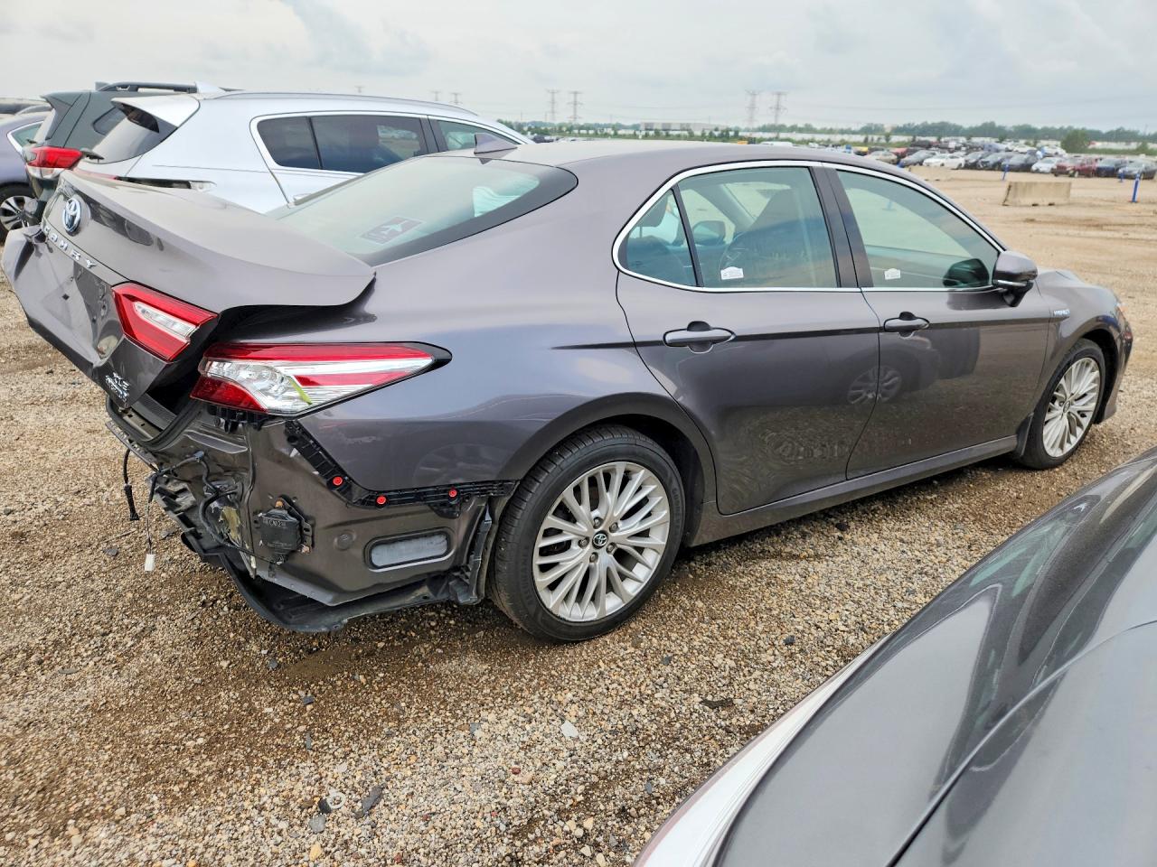 2020 TOYOTA CAMRY XLE — снимка 3