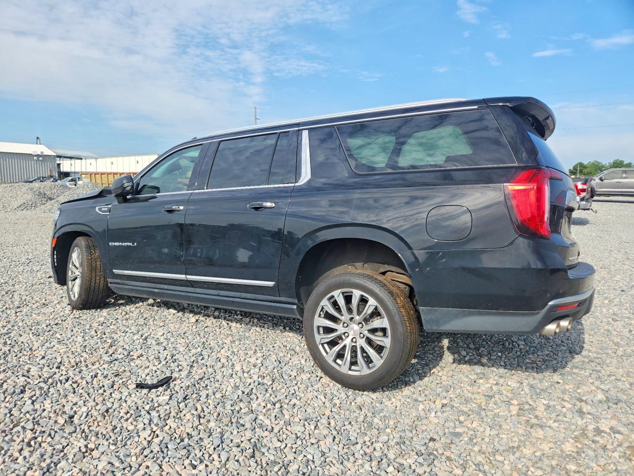 2022 GMC YUKON XL DENALI — снимка 2
