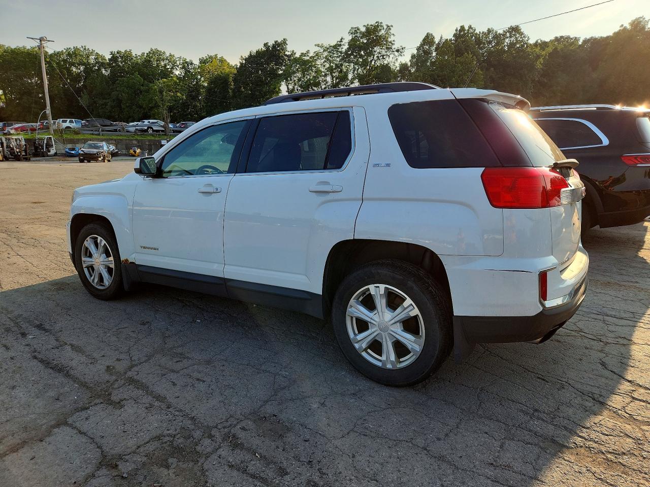 2017 GMC TERRAIN SLE — снимка 2