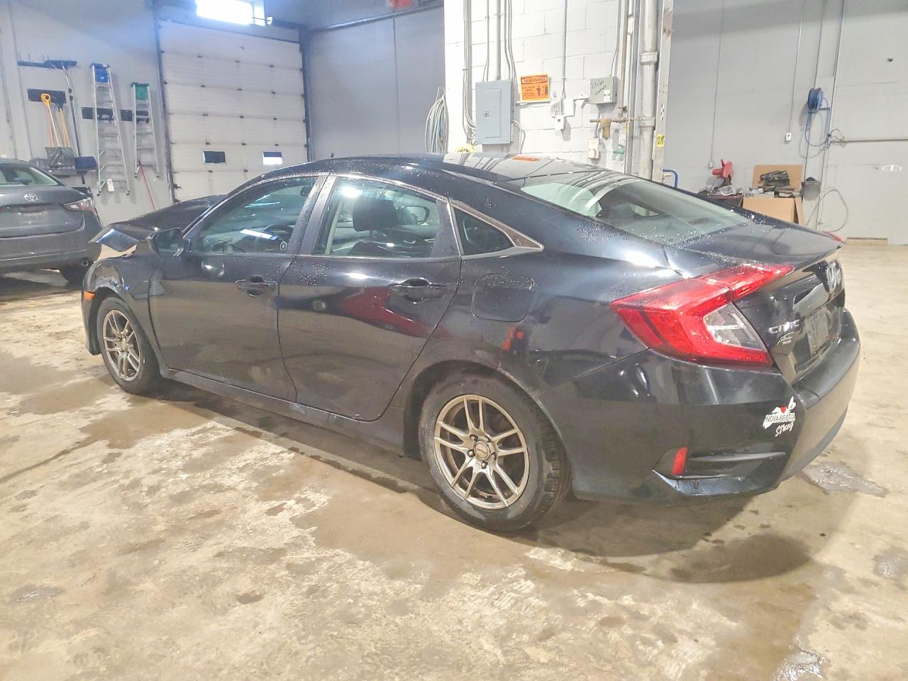 2016 HONDA CIVIC LX 4DR — снимка 2
