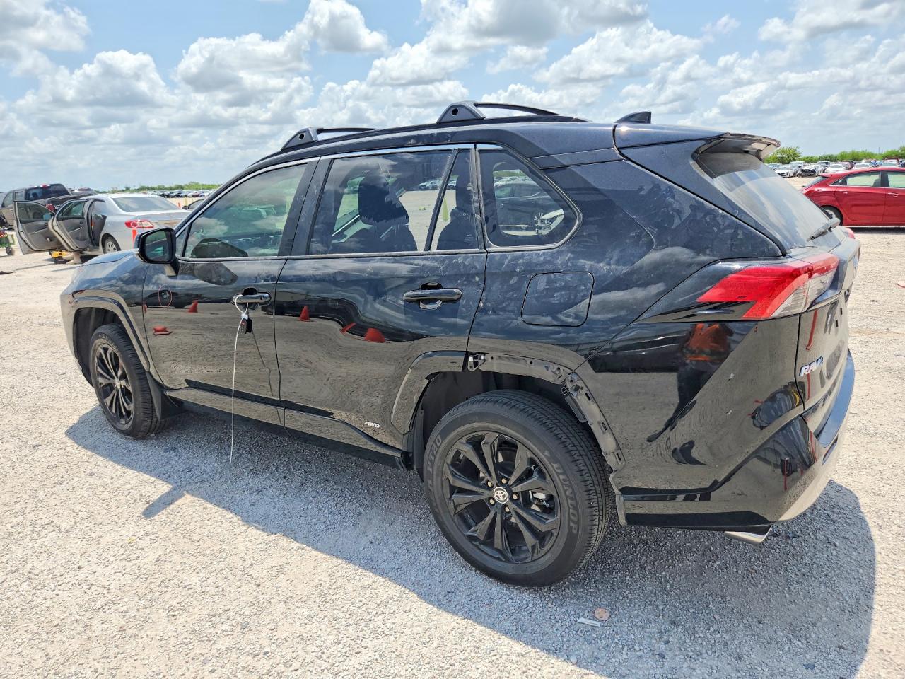 2023 TOYOTA RAV4 SE — снимка 2