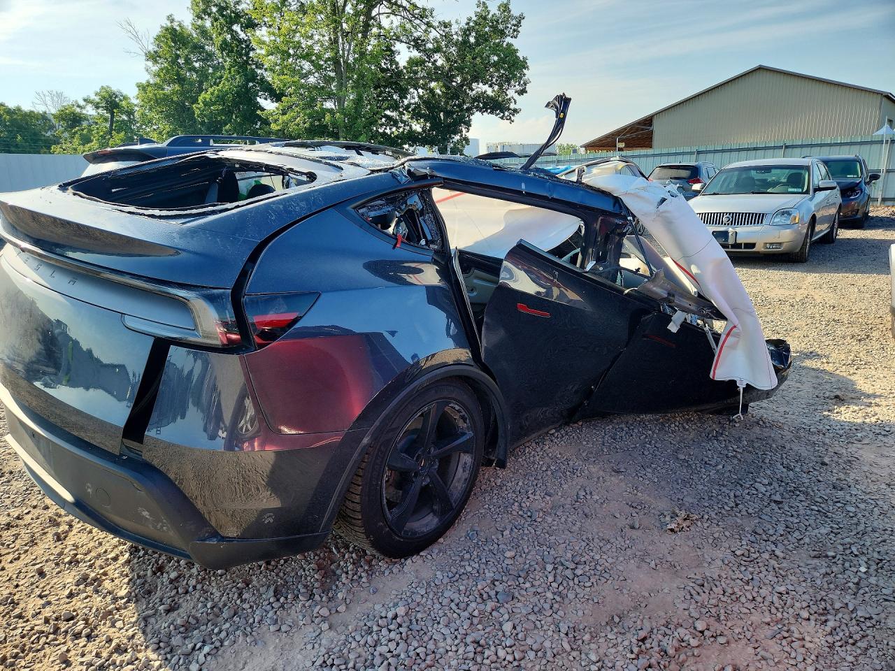 2026 TESLA MODEL Y — снимка 3