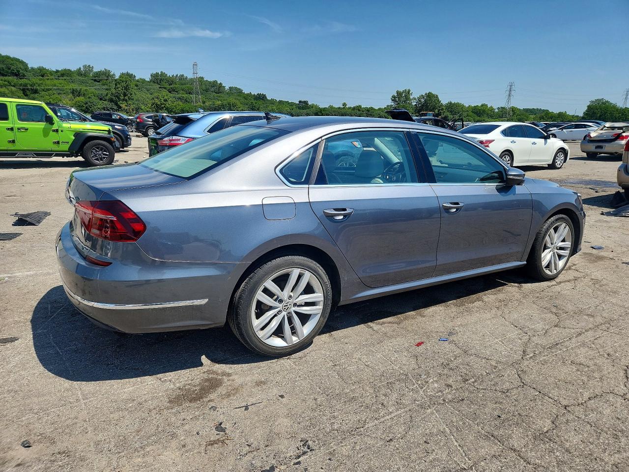2018 VOLKSWAGEN PASSAT SE — снимка 3
