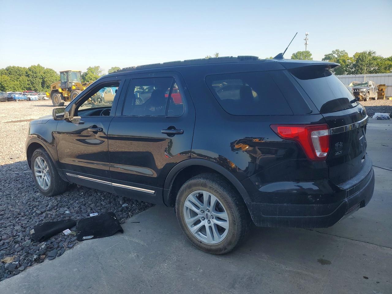 2019 FORD EXPLORER XLT — снимка 2