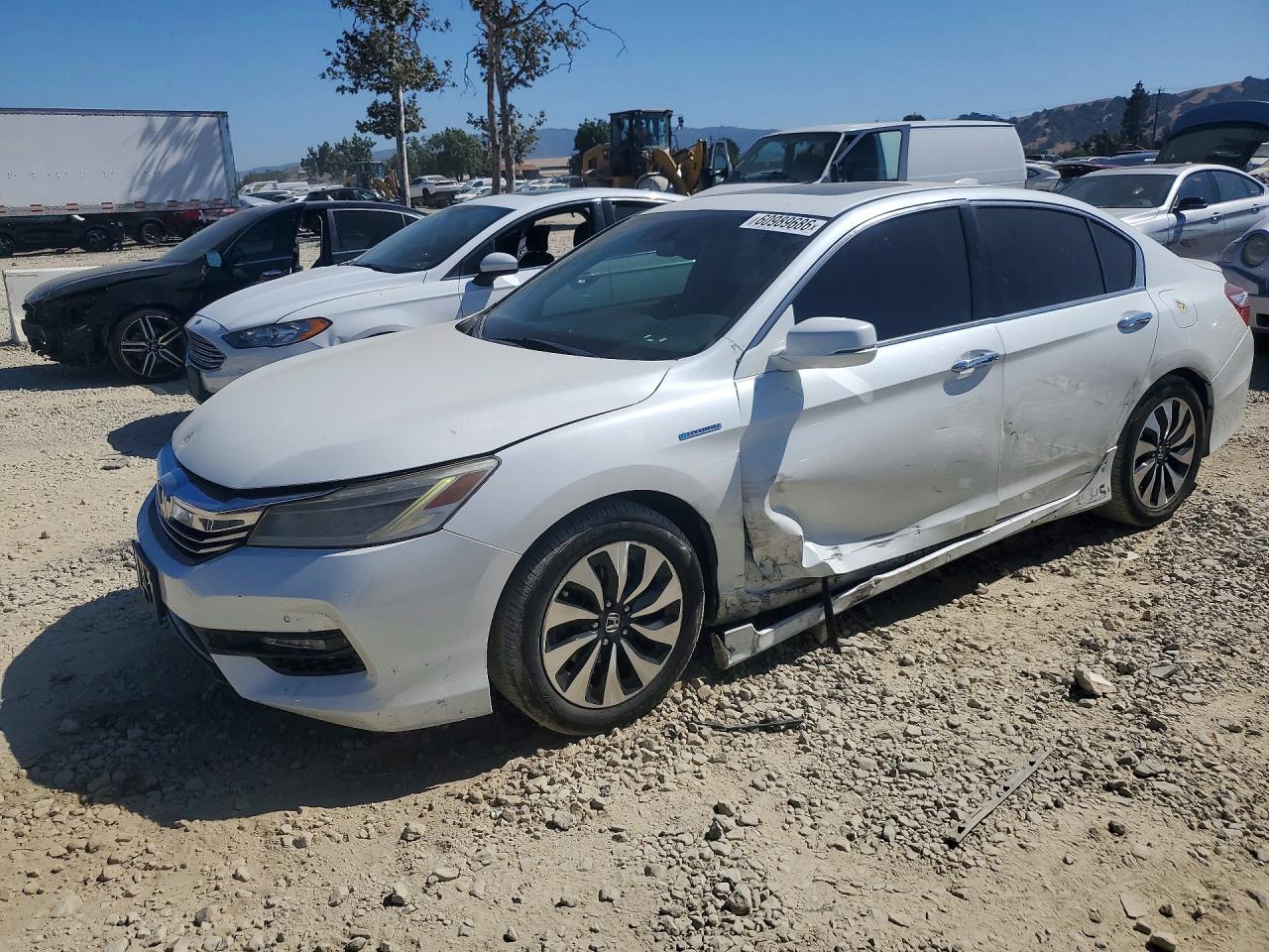 2017 HONDA ACCORD TOURING HYBRID