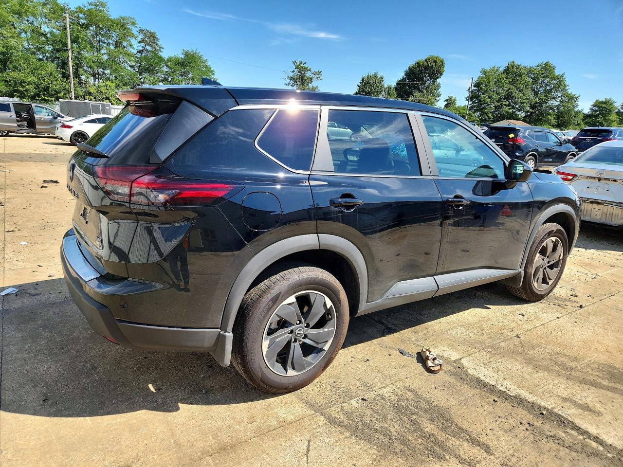 2026 NISSAN ROGUE SV — снимка 3