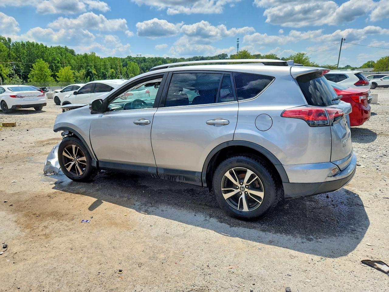 2018 TOYOTA RAV4 XLE — снимка 2