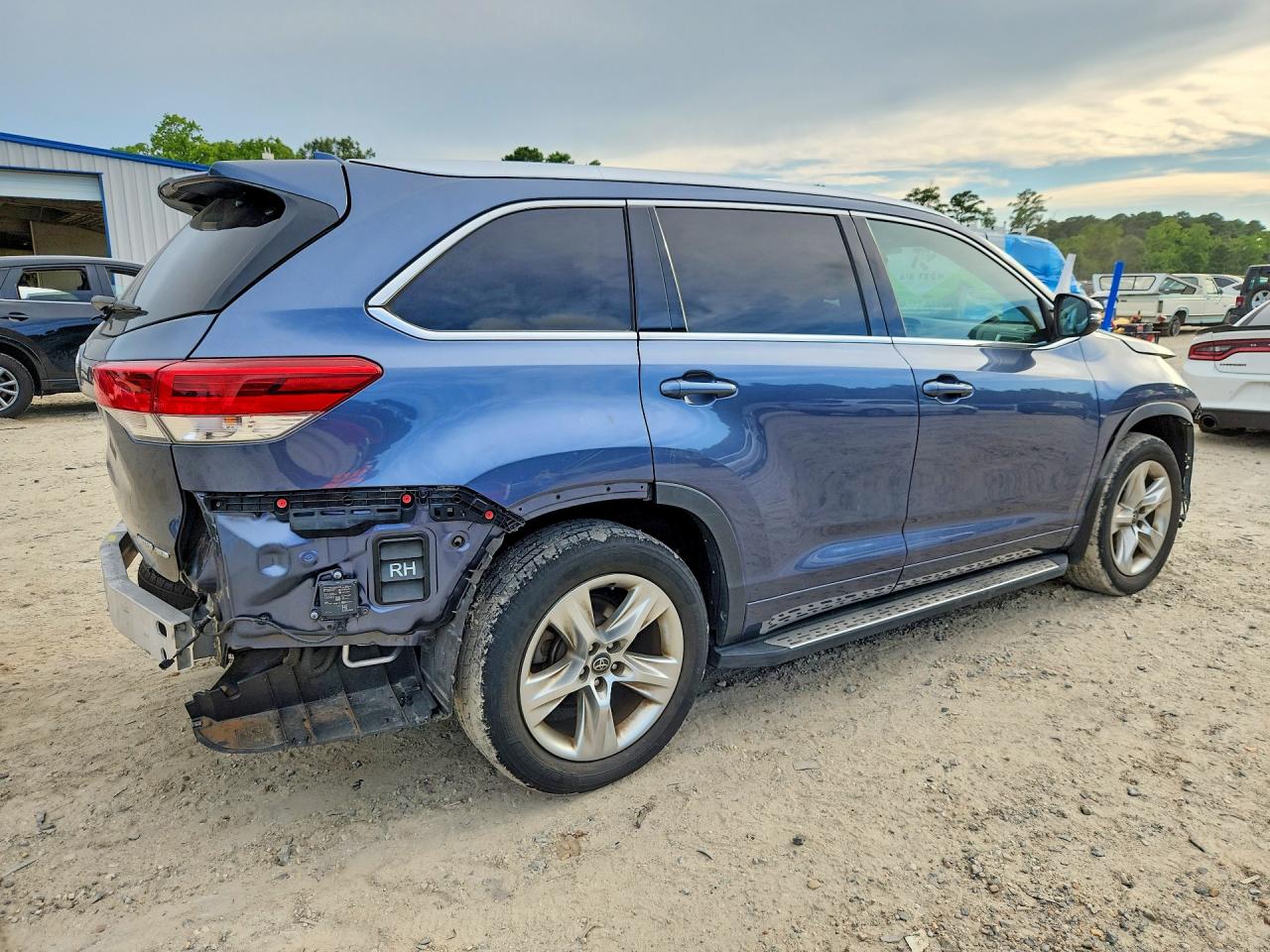 2017 TOYOTA HIGHLANDER LIMITED — снимка 3