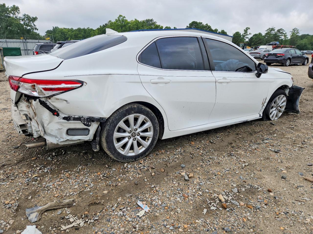 2020 TOYOTA CAMRY LE — снимка 3