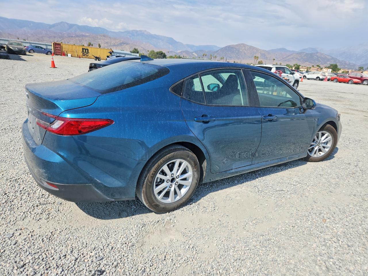2026 TOYOTA CAMRY LE — снимка 3