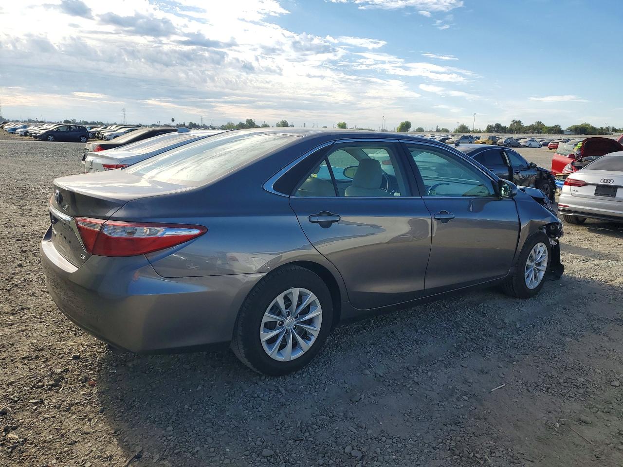 2016 TOYOTA CAMRY LE — снимка 3