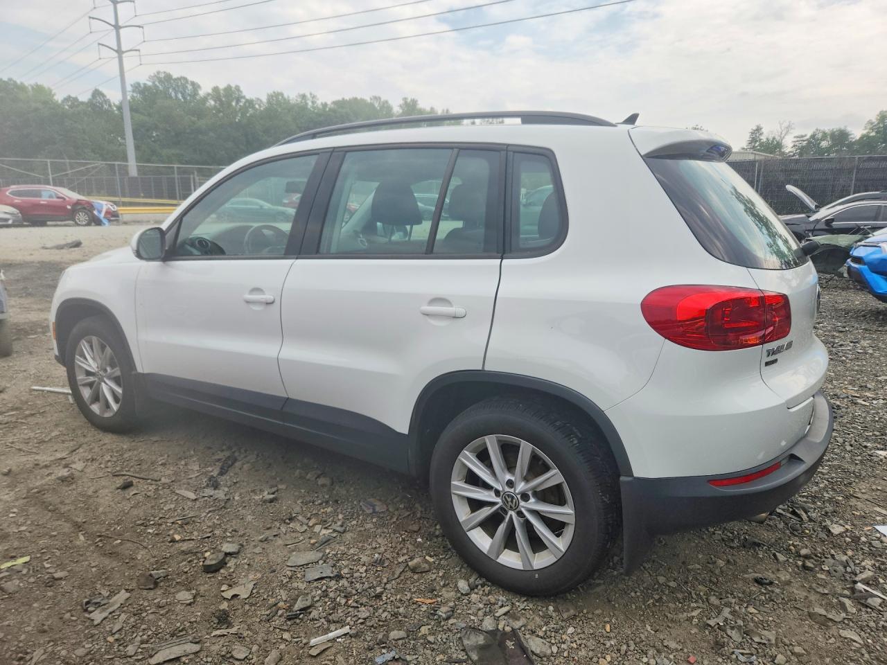 2018 VOLKSWAGEN TIGUAN LIMITED — снимка 2