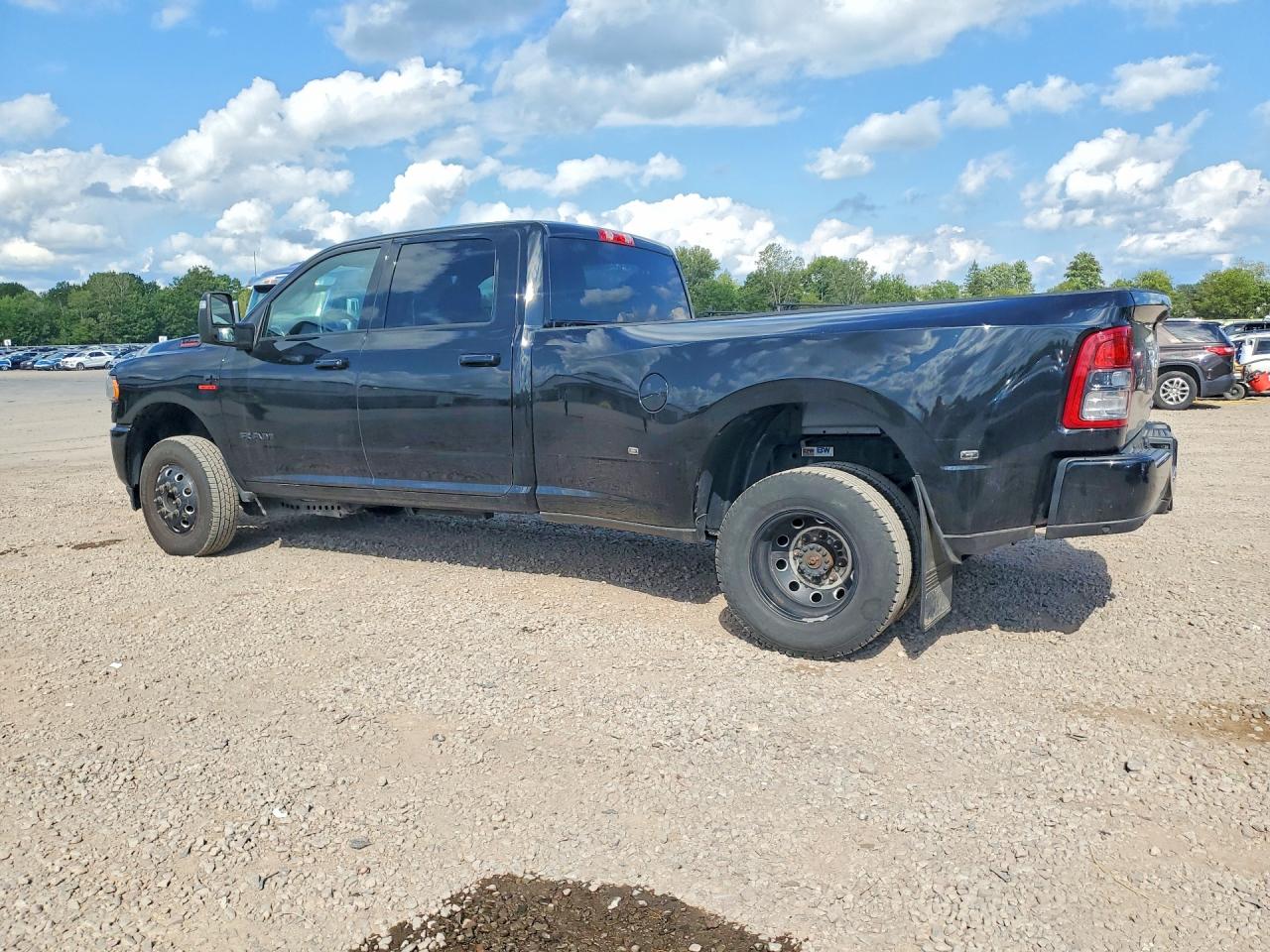 2024 RAM 3500 BIG HORN — снимка 2