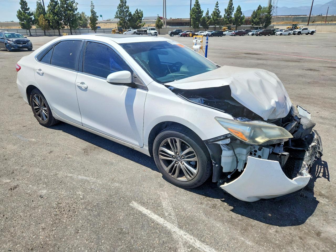 2017 TOYOTA CAMRY SE — снимка 4
