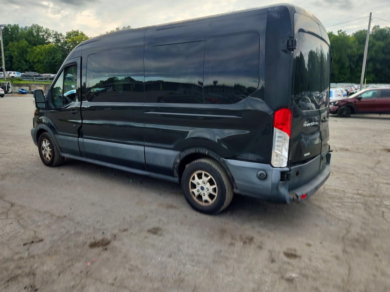 2015 FORD TRANSIT T-350 — снимка 2