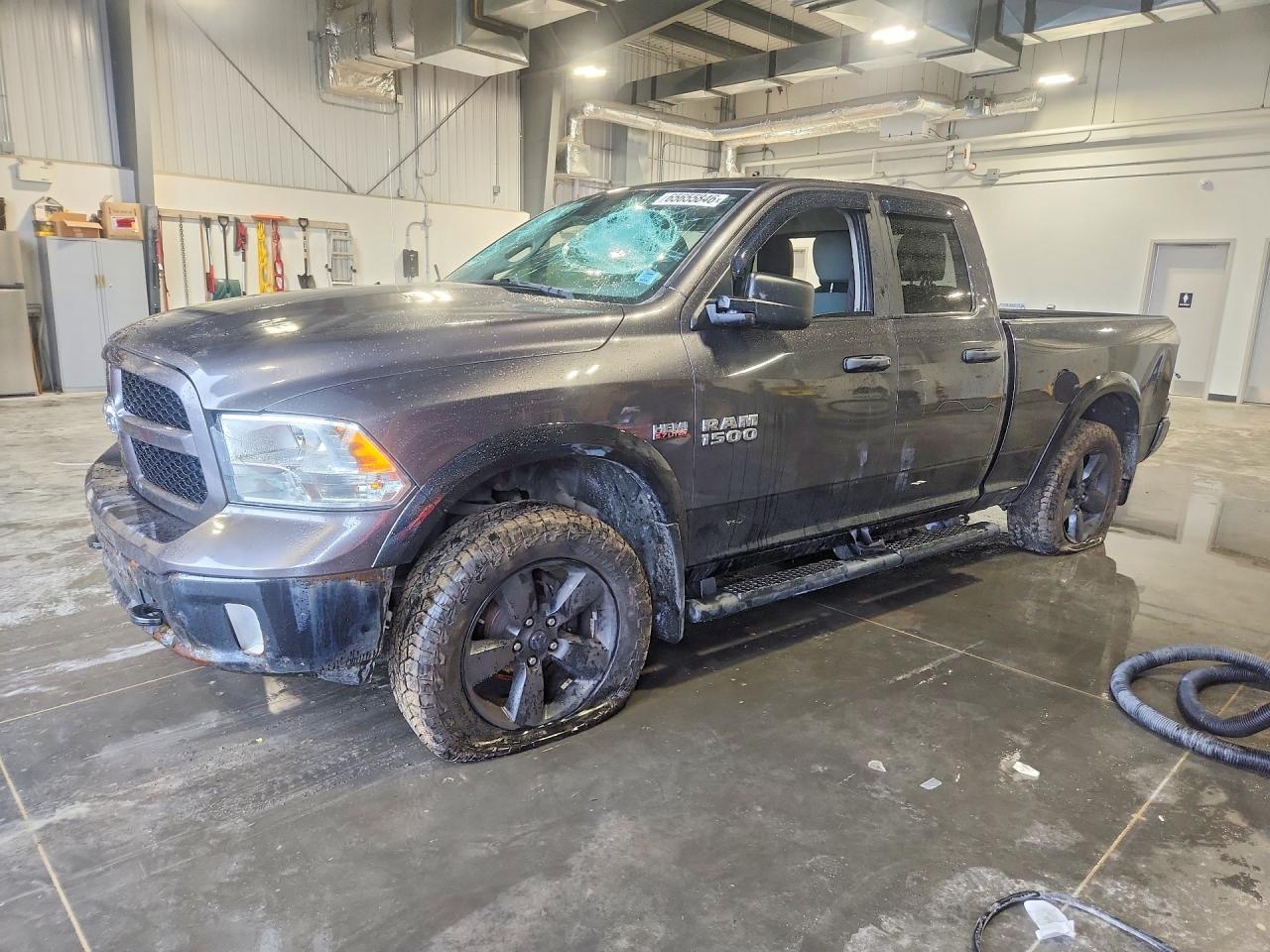 2016 RAM 1500 SLT