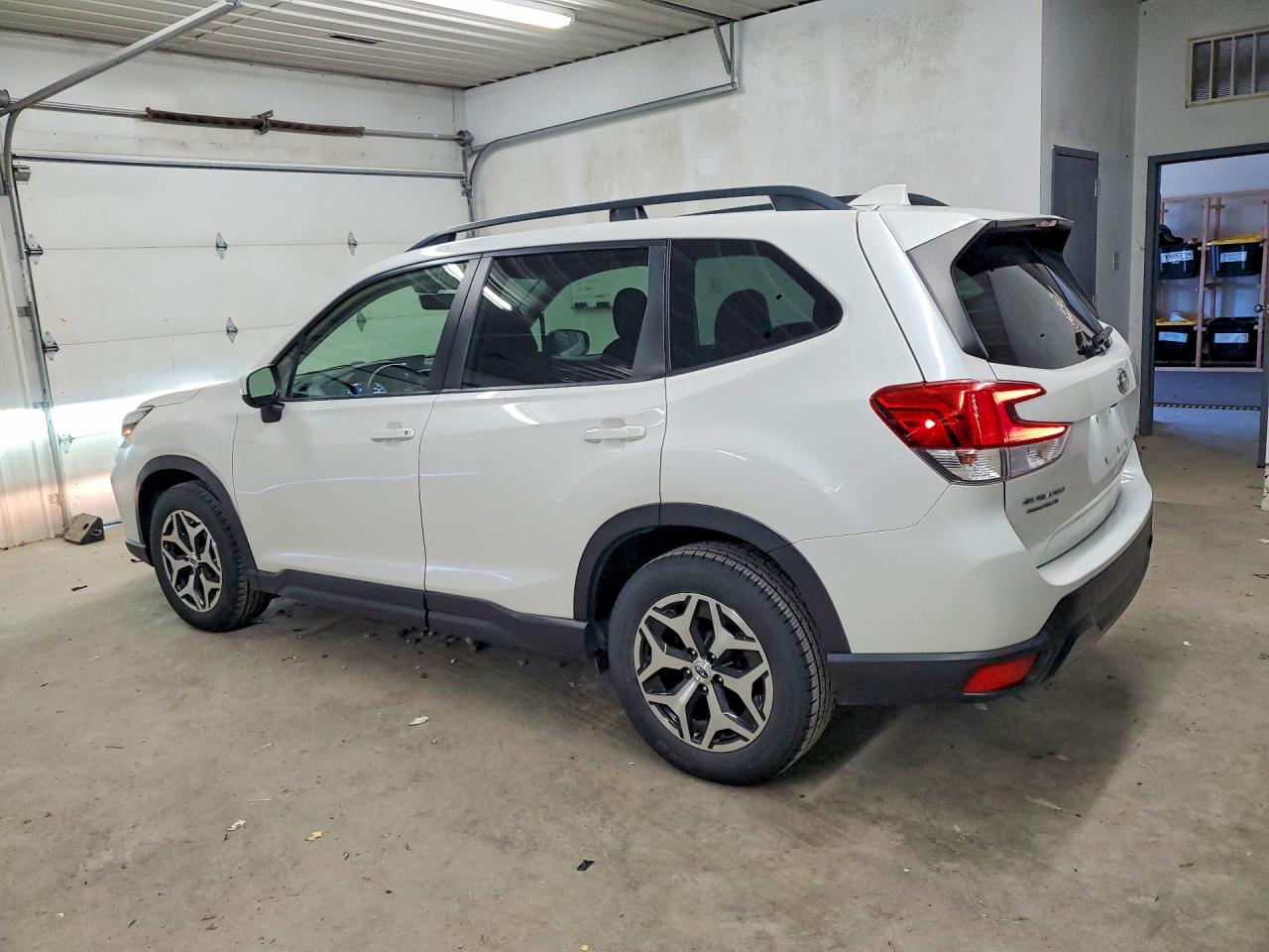 2021 SUBARU FORESTER PREMIUM — снимка 2