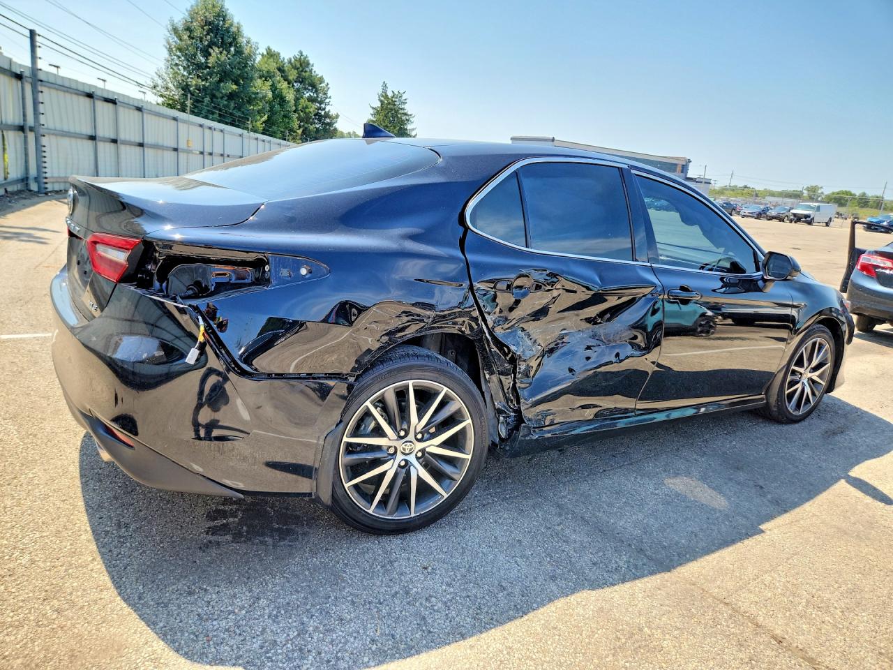 2024 TOYOTA CAMRY XLE — снимка 3