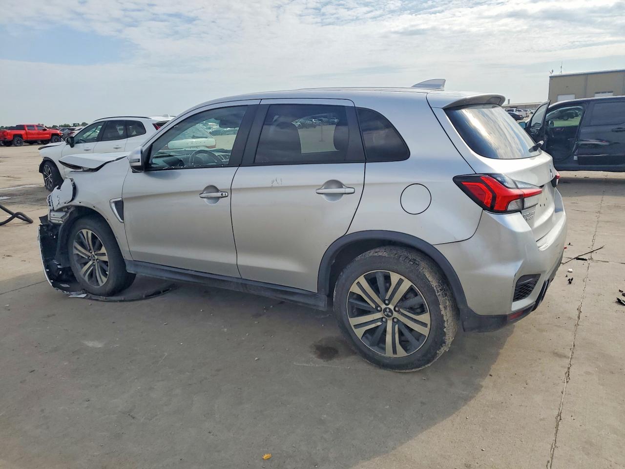 2020 MITSUBISHI OUTLANDER SPORT ES — снимка 2