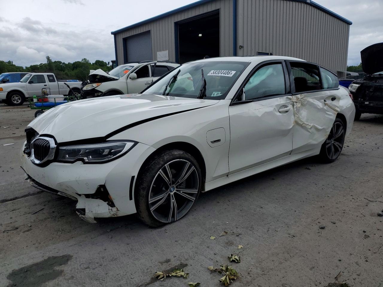 2022 BMW 330XE