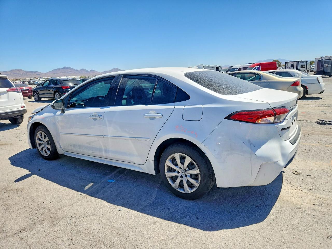 2026 TOYOTA COROLLA LE — снимка 2