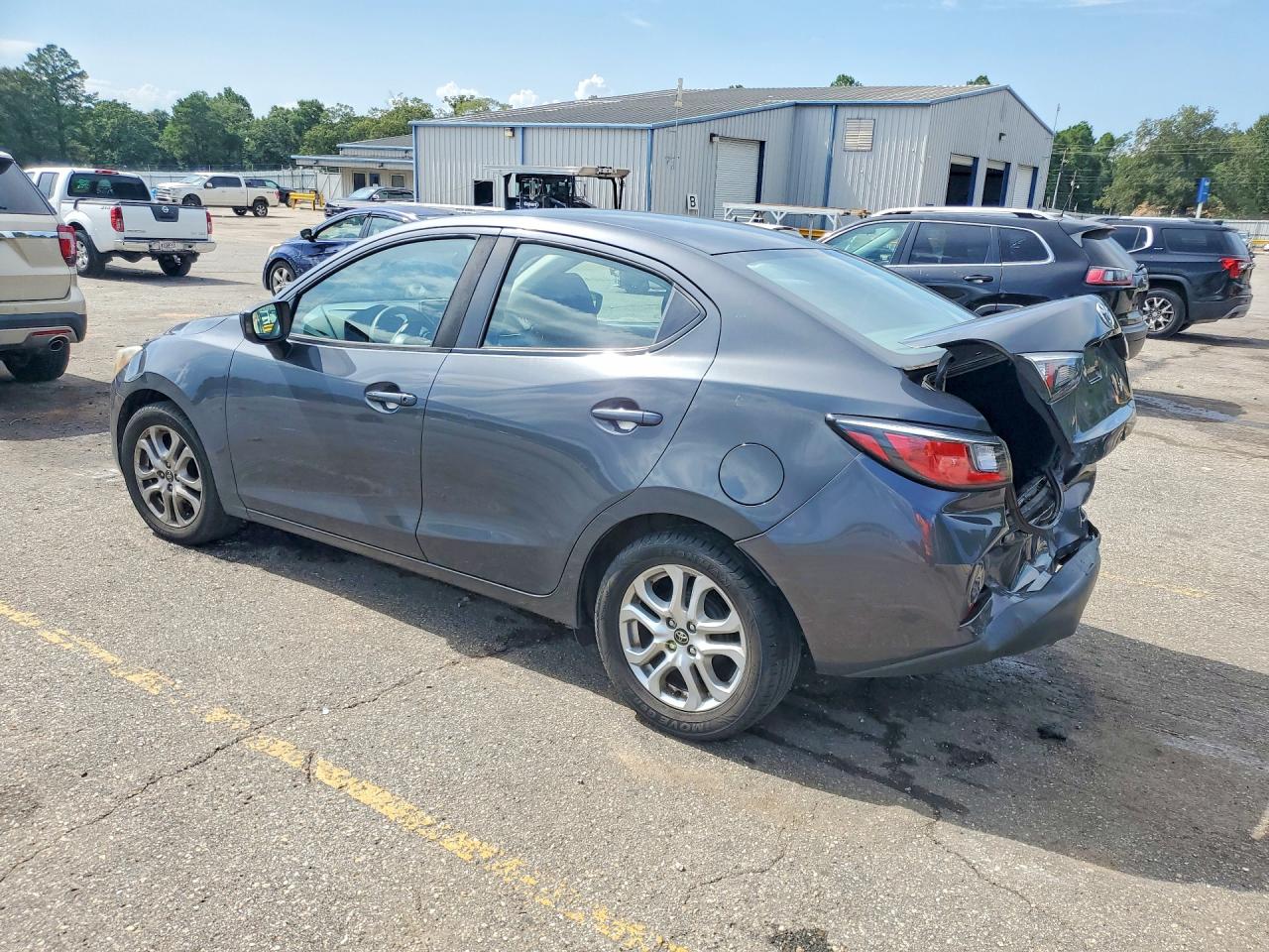 2017 TOYOTA YARIS IA BASE — снимка 2