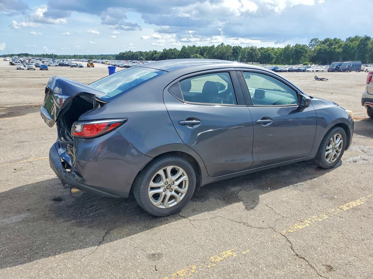 2017 TOYOTA YARIS IA BASE — снимка 3