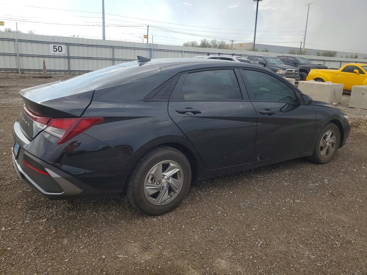 2026 HYUNDAI ELANTRA SE — снимка 3