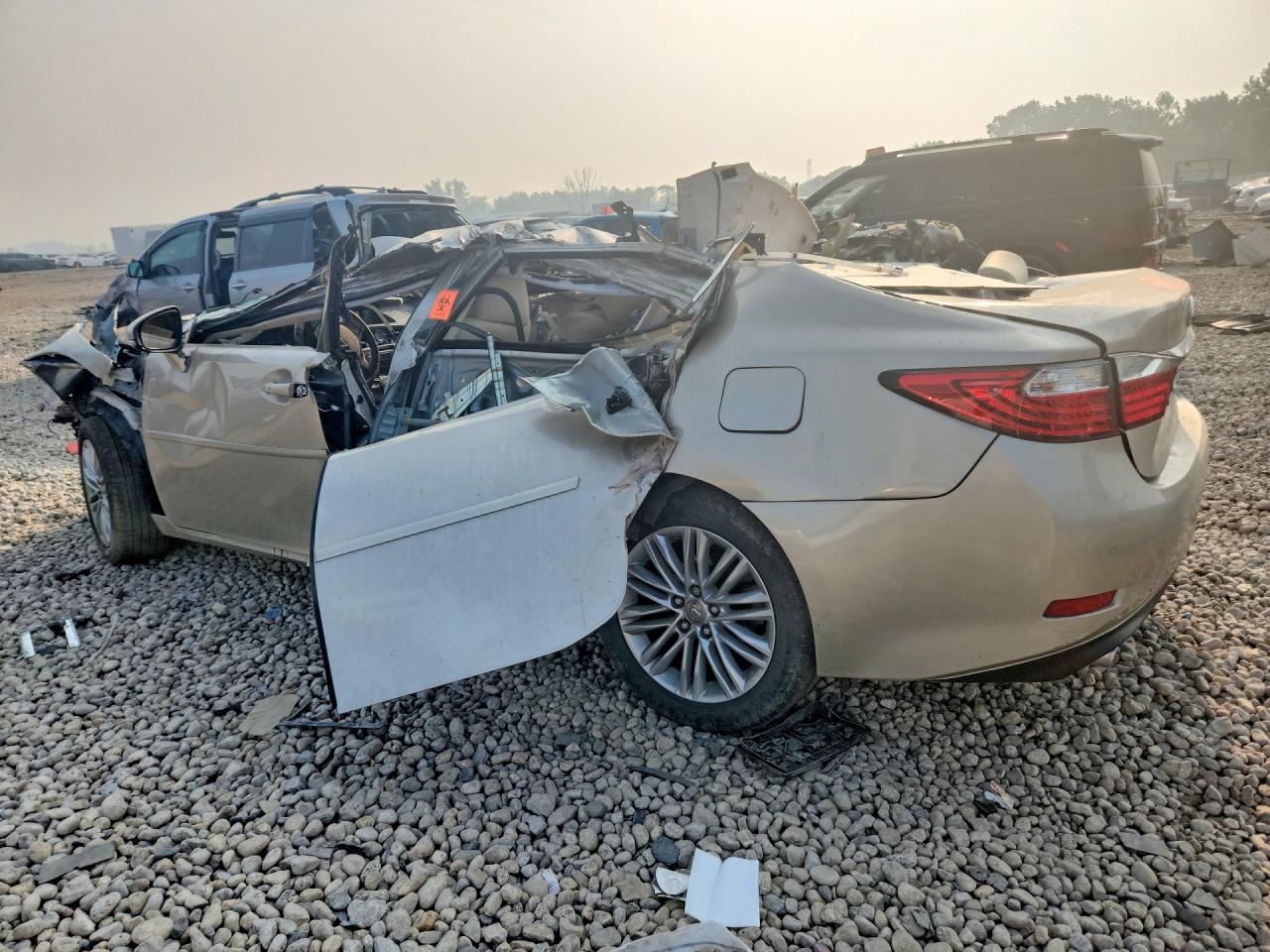 2015 LEXUS ES 350 — снимка 2
