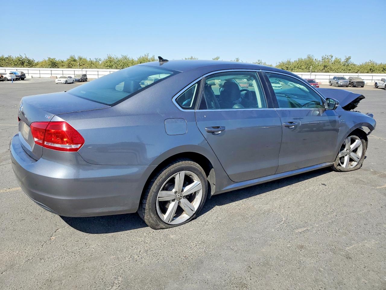 2015 VOLKSWAGEN PASSAT S — снимка 3