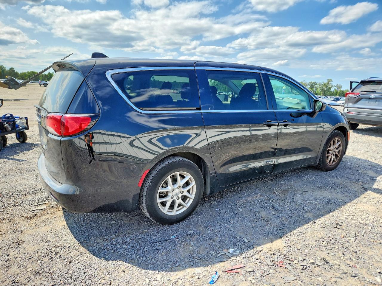 2023 CHRYSLER VOYAGER LX — снимка 3
