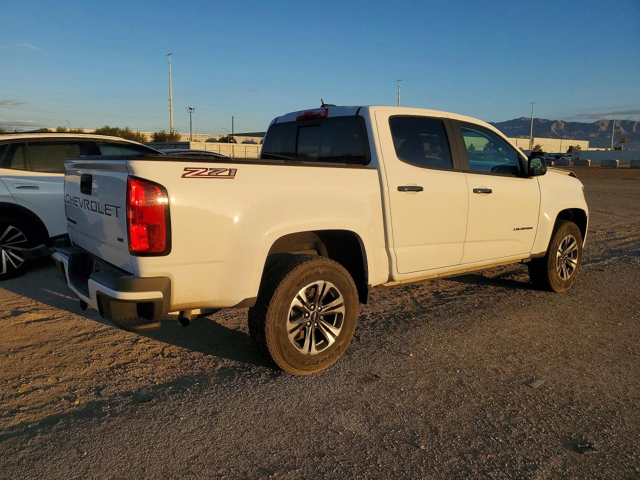 2021 CHEVROLET COLORADO Z71 — снимка 3