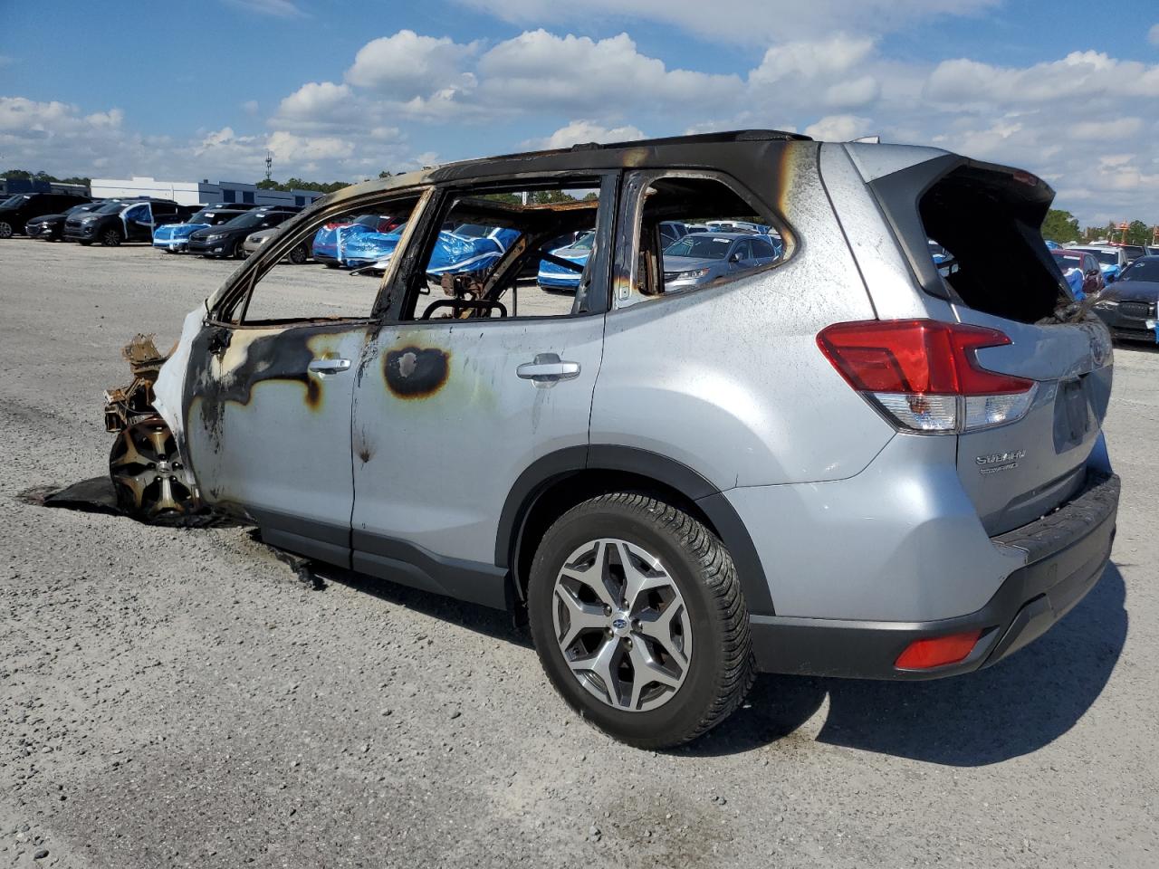 2021 SUBARU FORESTER PREMIUM — снимка 2