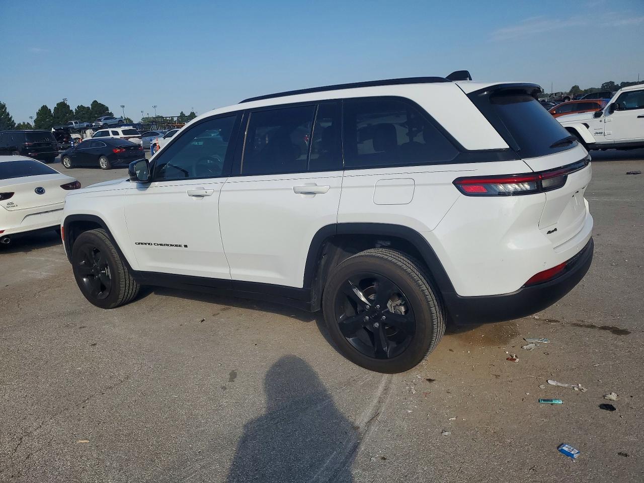 2023 JEEP GRAND CHEROKEE LAREDO — снимка 2