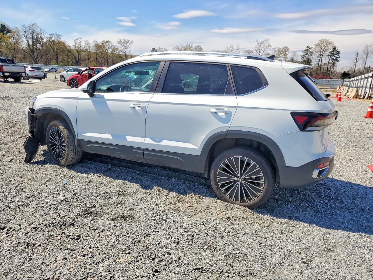 2025 VOLKSWAGEN TAOS SE — снимка 2