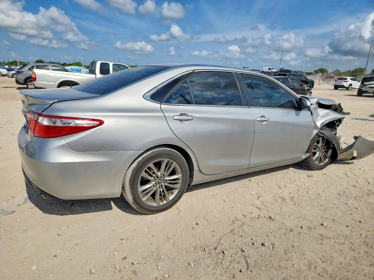 2016 TOYOTA CAMRY SE — снимка 3