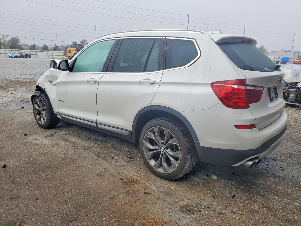 2017 BMW X3 SDRIVE28I — снимка 2