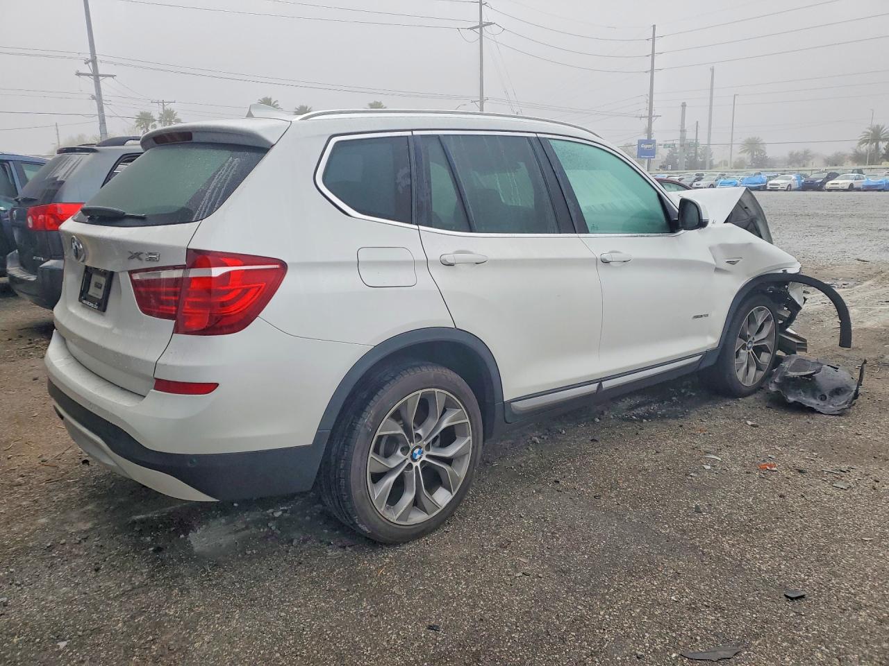 2017 BMW X3 SDRIVE28I — снимка 3