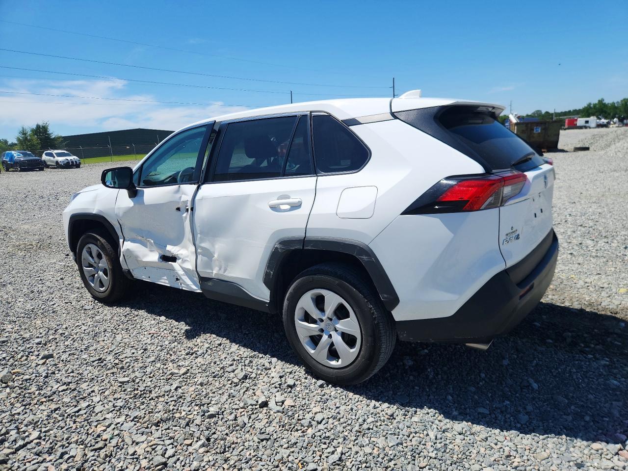 2024 TOYOTA RAV4 LE — снимка 2