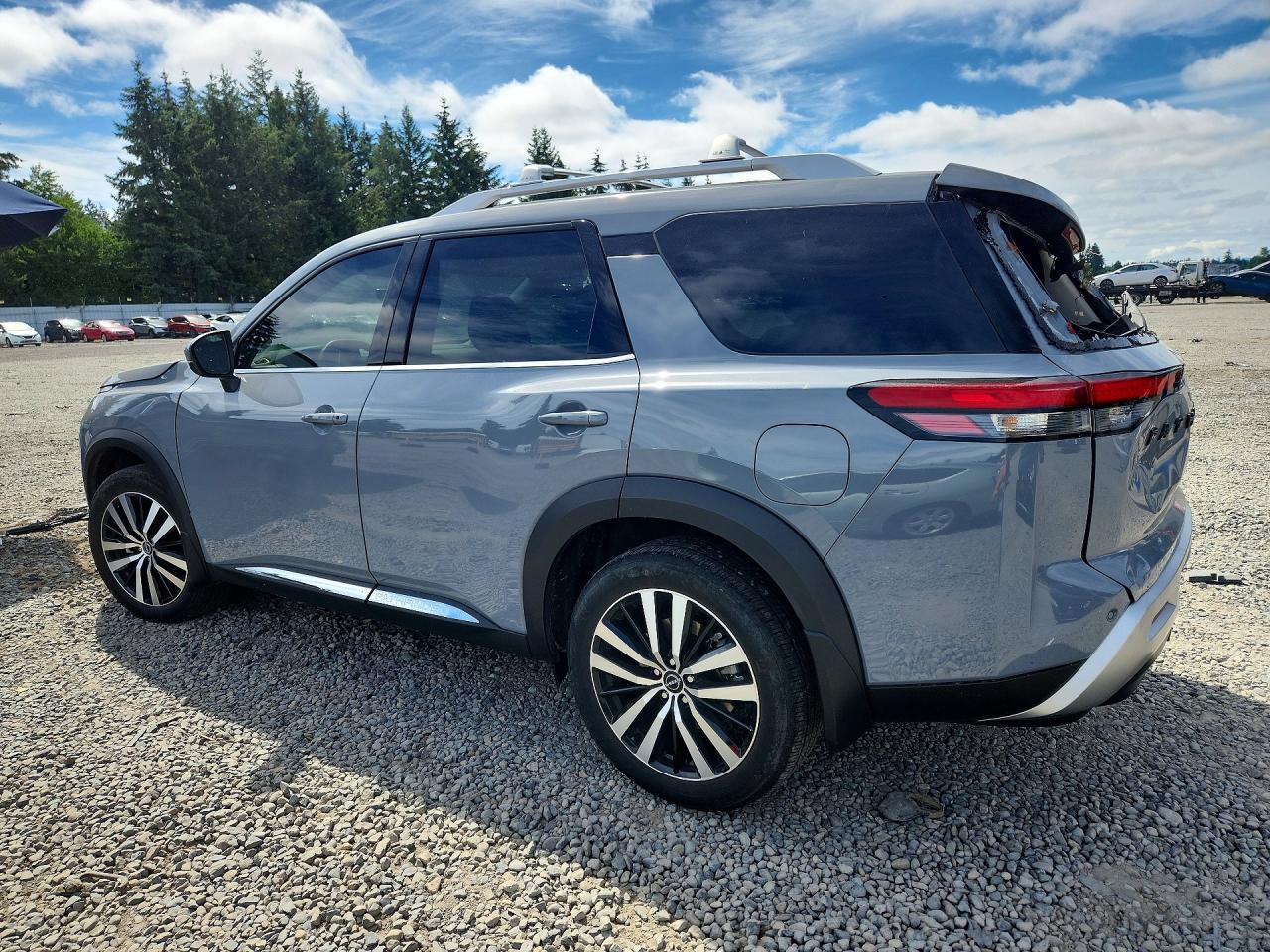 2024 NISSAN PATHFINDER PLATINUM — снимка 2