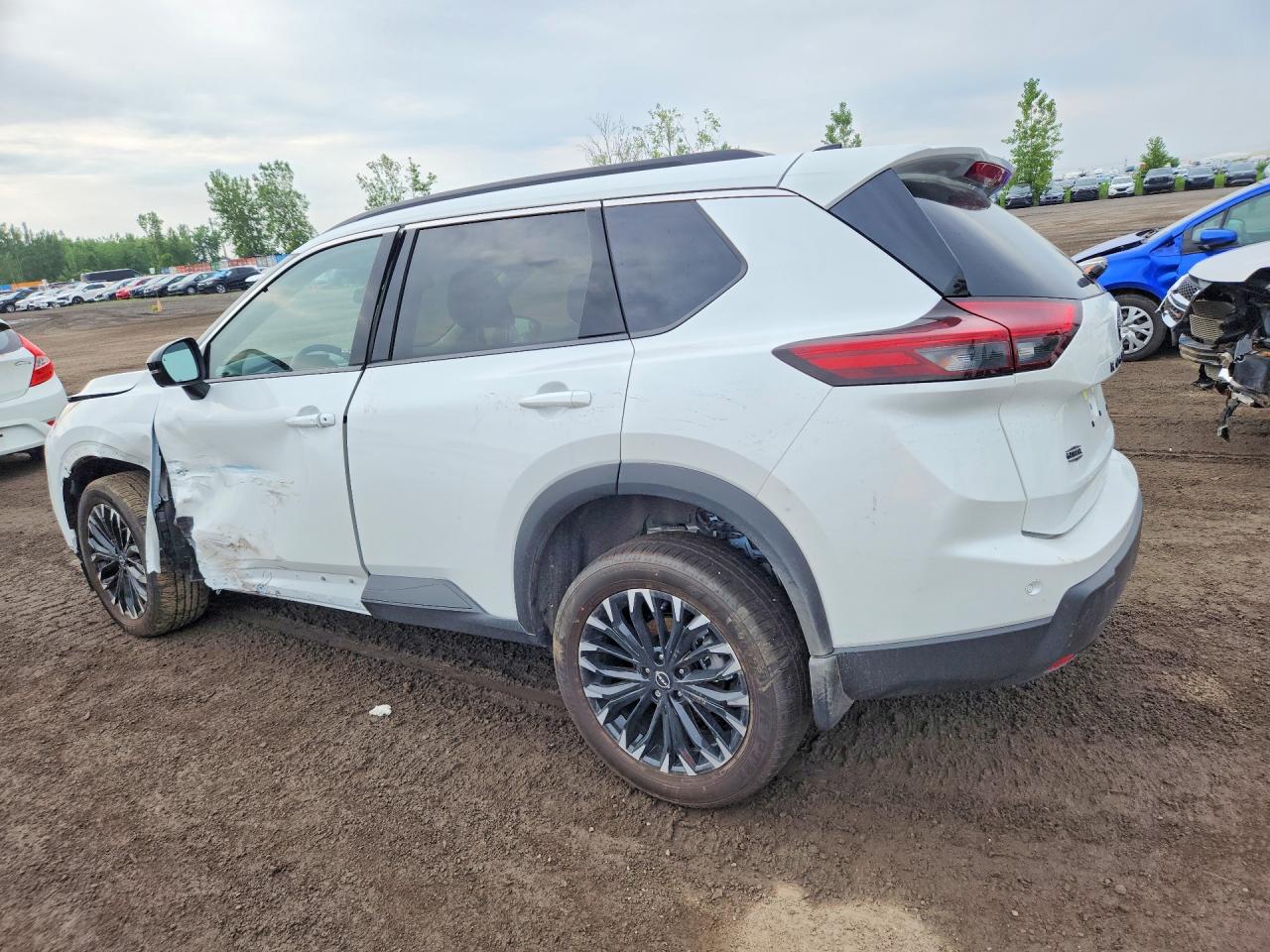 2026 NISSAN ROGUE SV — снимка 2