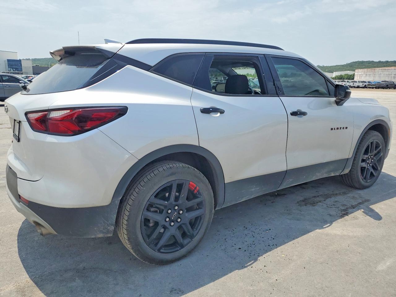 2021 CHEVROLET BLAZER 2LT — снимка 3