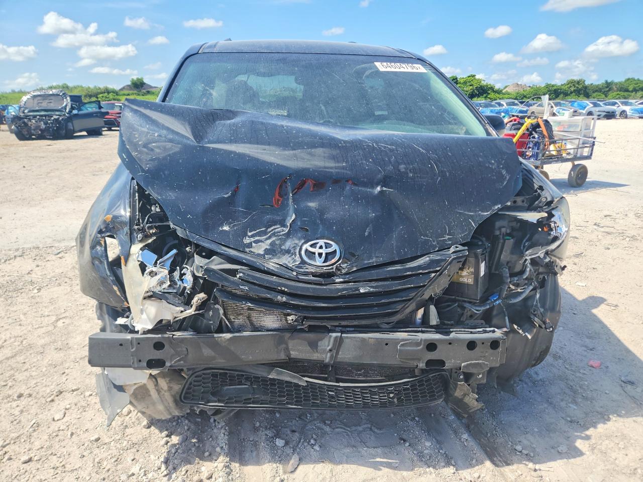 2015 TOYOTA SIENNA LE — снимка 5