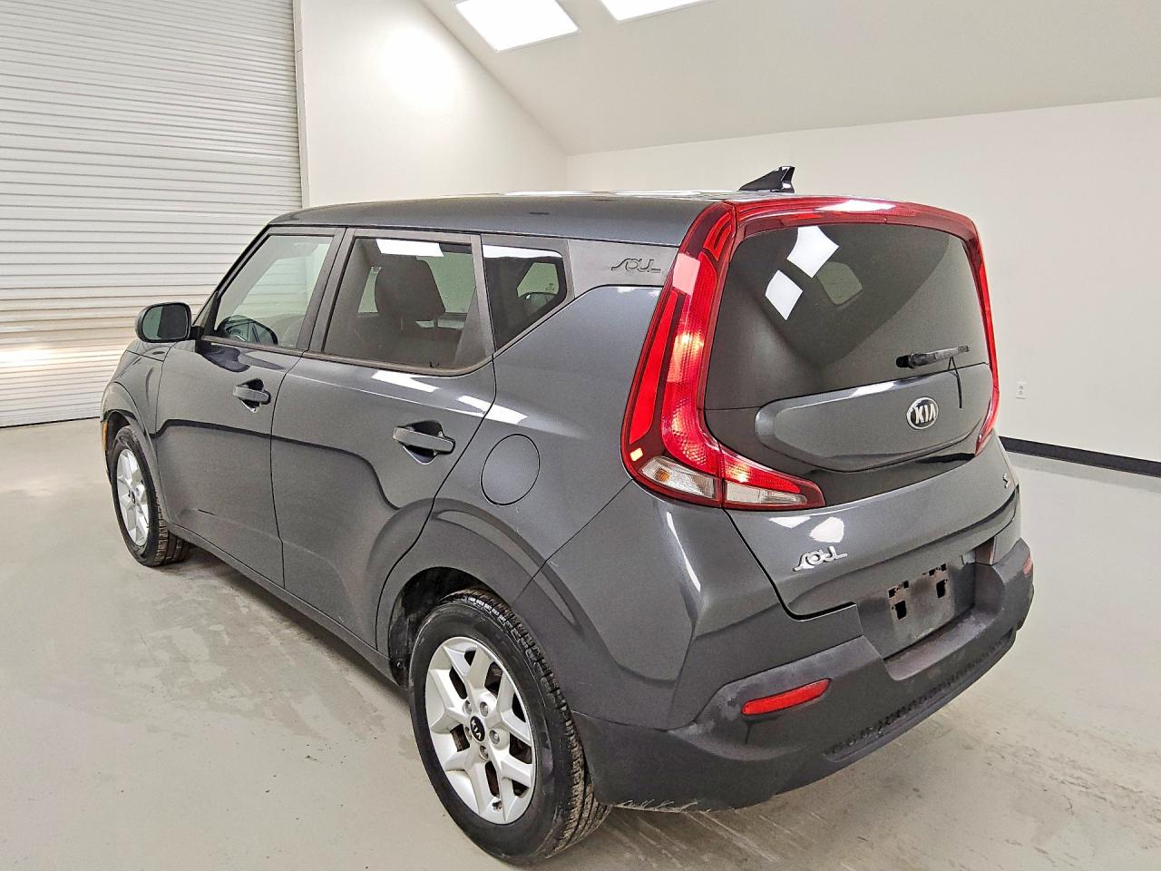 2021 KIA SOUL S — снимка 2