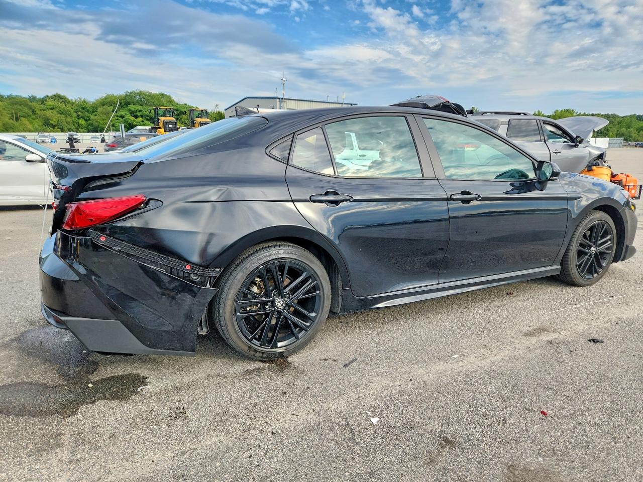 2025 TOYOTA CAMRY SE — снимка 3