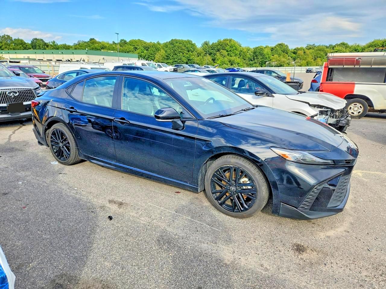 2025 TOYOTA CAMRY SE — снимка 4