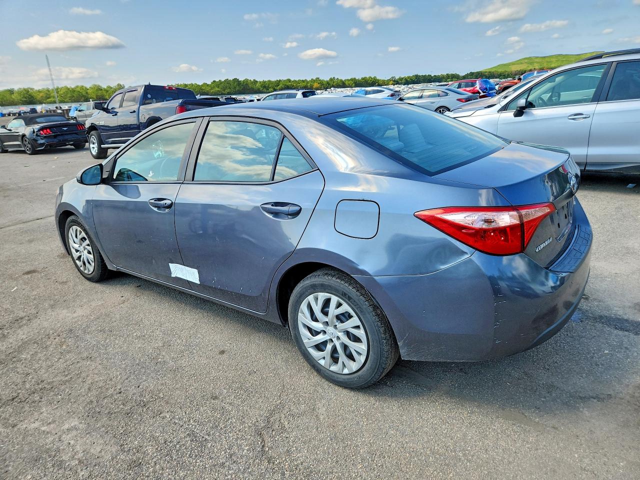 2017 TOYOTA COROLLA LE — снимка 2