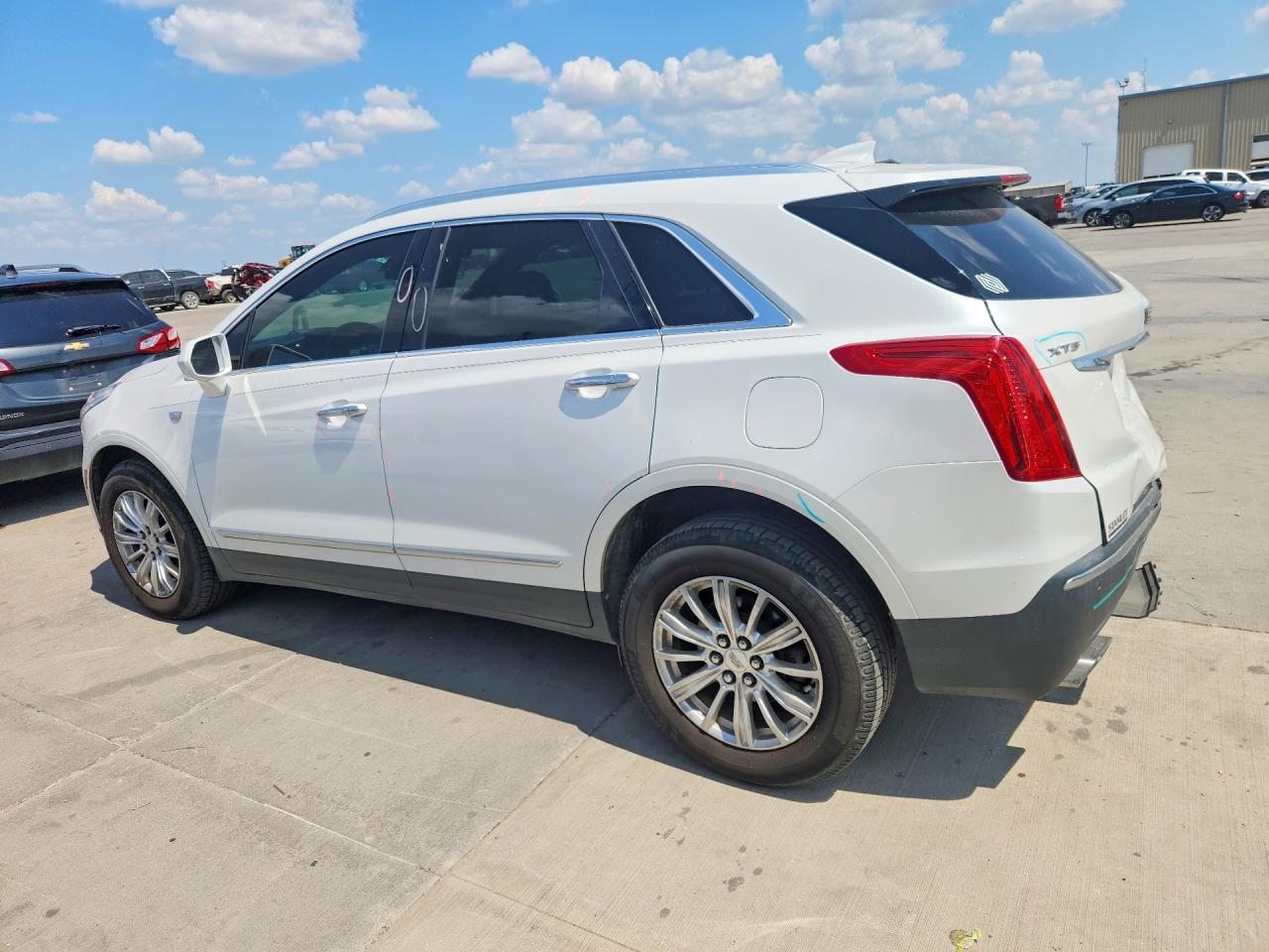 2017 CADILLAC XT5 — снимка 2