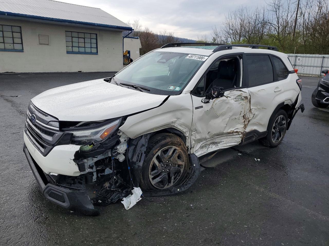2025 SUBARU FORESTER LIMITED